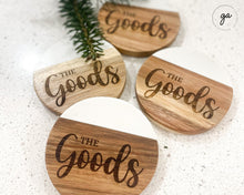 Load image into Gallery viewer, Personalized Circle Coasters Set of 4 | White Marble and Acacia Wood Custom Coasters | Engraved Coasters | Set of 4 Custom Coasters